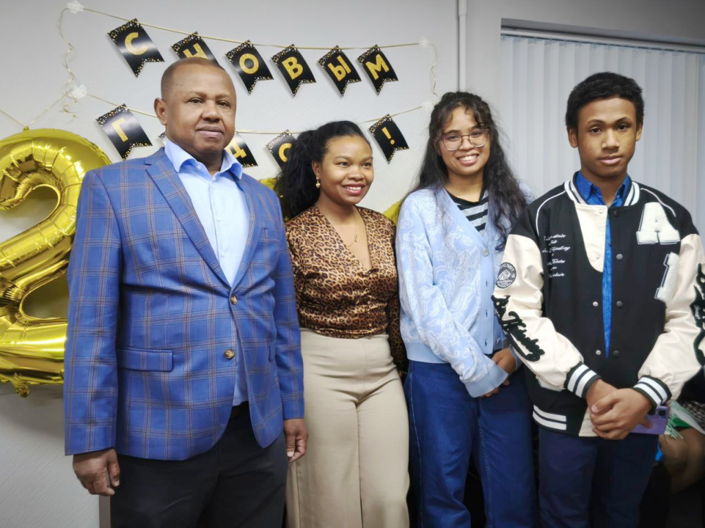 Члены мадагаскарской диаспоры в России празднуют Новый год. Фото предоставлено Саидом Али