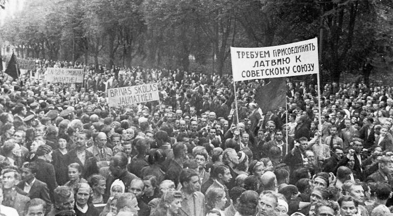 Митинг за присоединение к СССР в Латвии. Фото: istoriarusi.ru