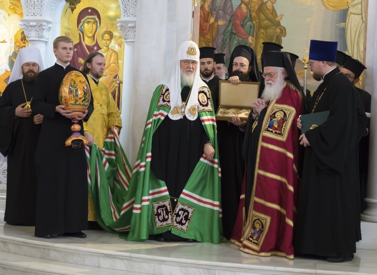 Патриарх Кирилл и архиепископ Анастасий. Фото: Вера Филимонова