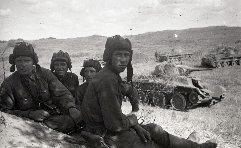 Советские танкисты. Фото: samlib.ru