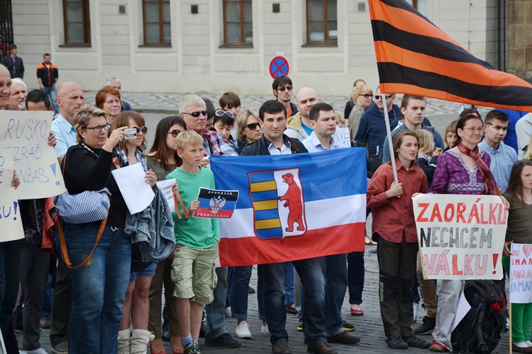 Митинг в поддержку независимости народов Донбасса и Закарпатья в Праге, июнь 2014 г. Фото: русскоедвижение.рф