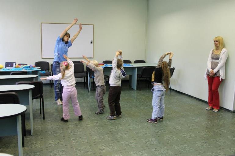 Занятия с маленькими детьми по развитию воображения. Фото: Маргарита Драгиле / Facebook