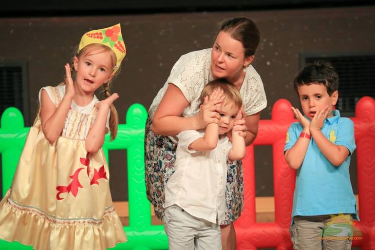 Заниматься в детском театре можно уже с трёх лет